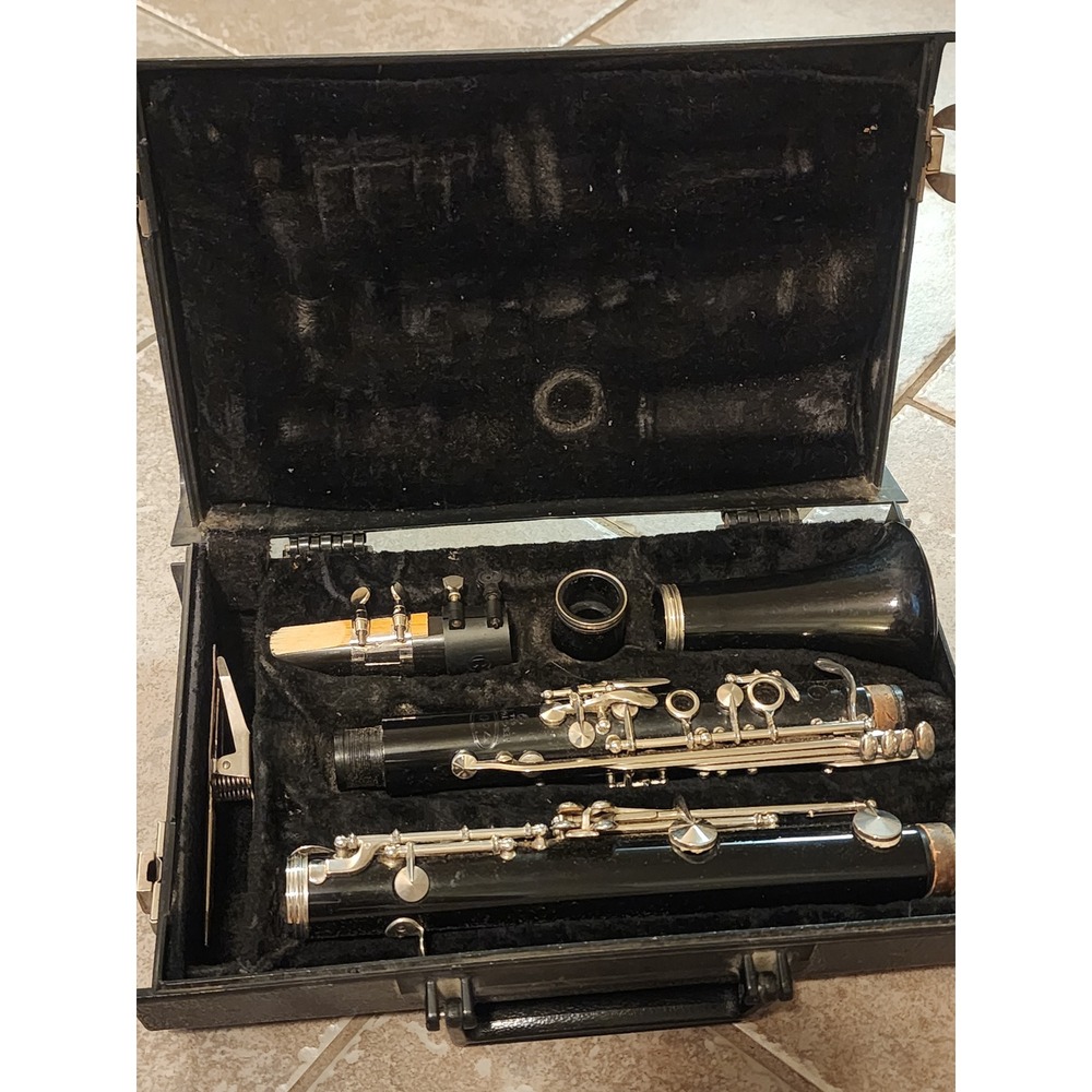 Vito Reso-Tone 3 Bb Clarinet with Original Hard Case and Lyre USA Made